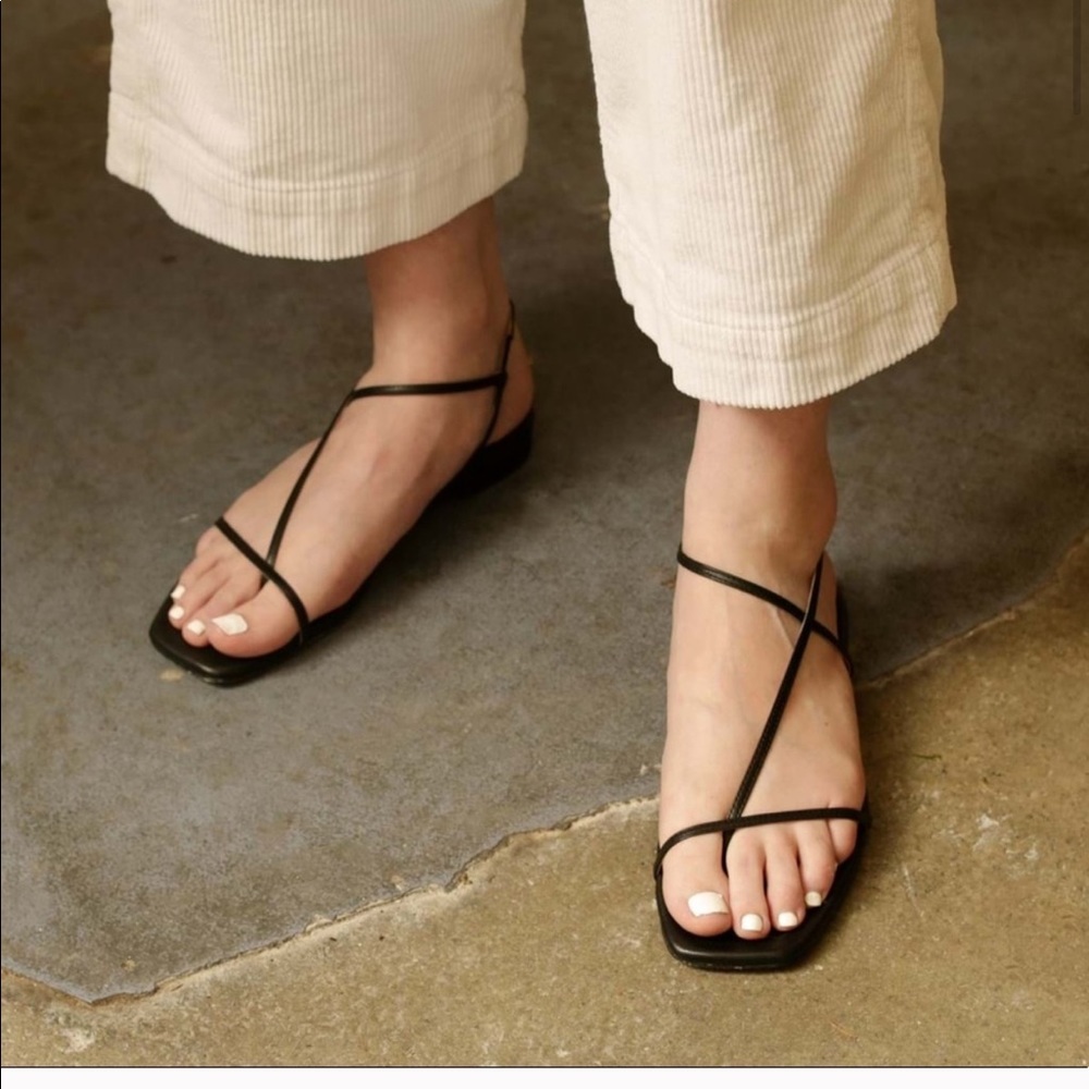 STUDIO AMELIA BLACK MONO SANDALS